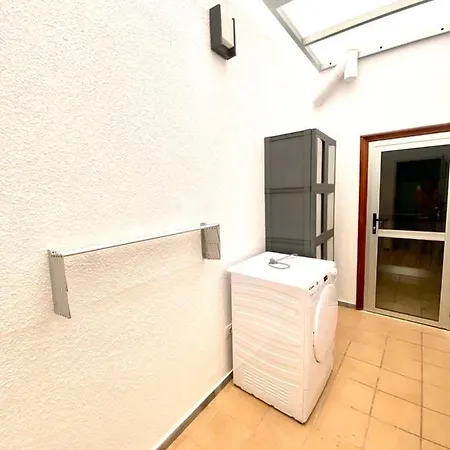 Playeros 2 Bedrooms In Los Cristianos. * Los Cristianos (Tenerife)