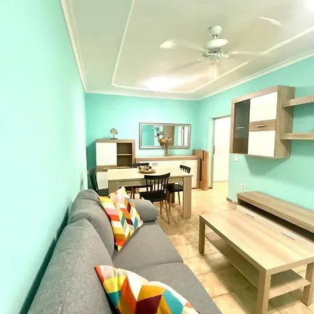 Playeros 2 Bedrooms In Los Cristianos. 洛斯克里斯蒂亚诺斯