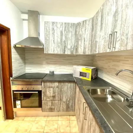 Playeros 2 Bedrooms In Los Cristianos. * 洛斯克里斯蒂亚诺斯